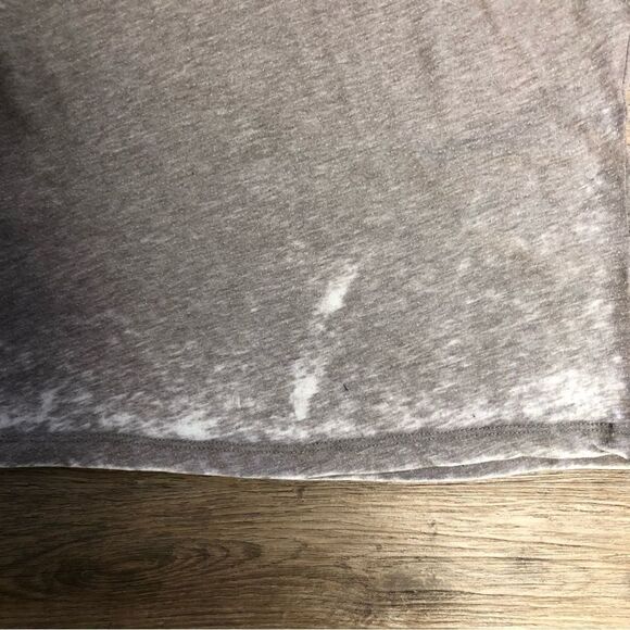 Guess Gray T-shirt, white distressed spots, Gold accent Size M - Picture 2 of 7
